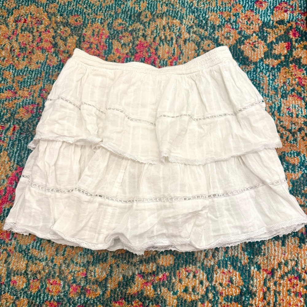 American Eagle White Tiered Mini Skirt With Lace Hem | Size M